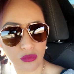 Meet your Posher, Veronica